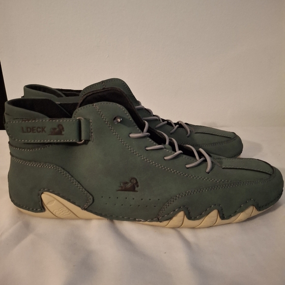 LDECK Men's Green and Cream Athletic Shoes, Gray Bungi Laces And Rubber Soles - Picture 1 of 6